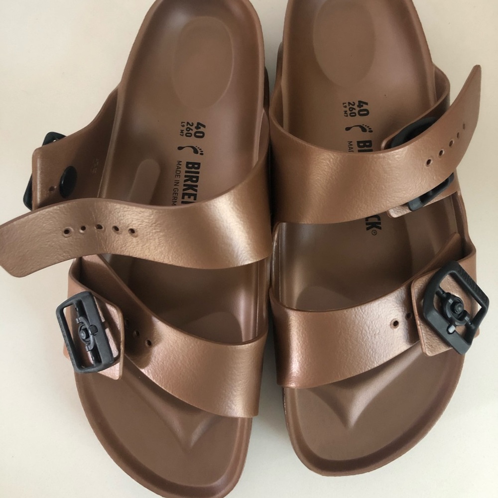 Brand new Birkenstock Arizona EVA size 9 copper